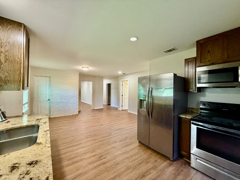 Building Photo - 3906 E Denman Ave