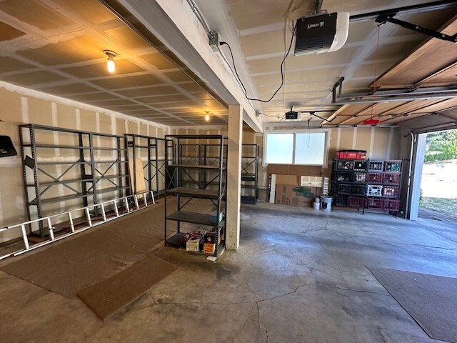 Building Photo - 7460 SW Elmwood St