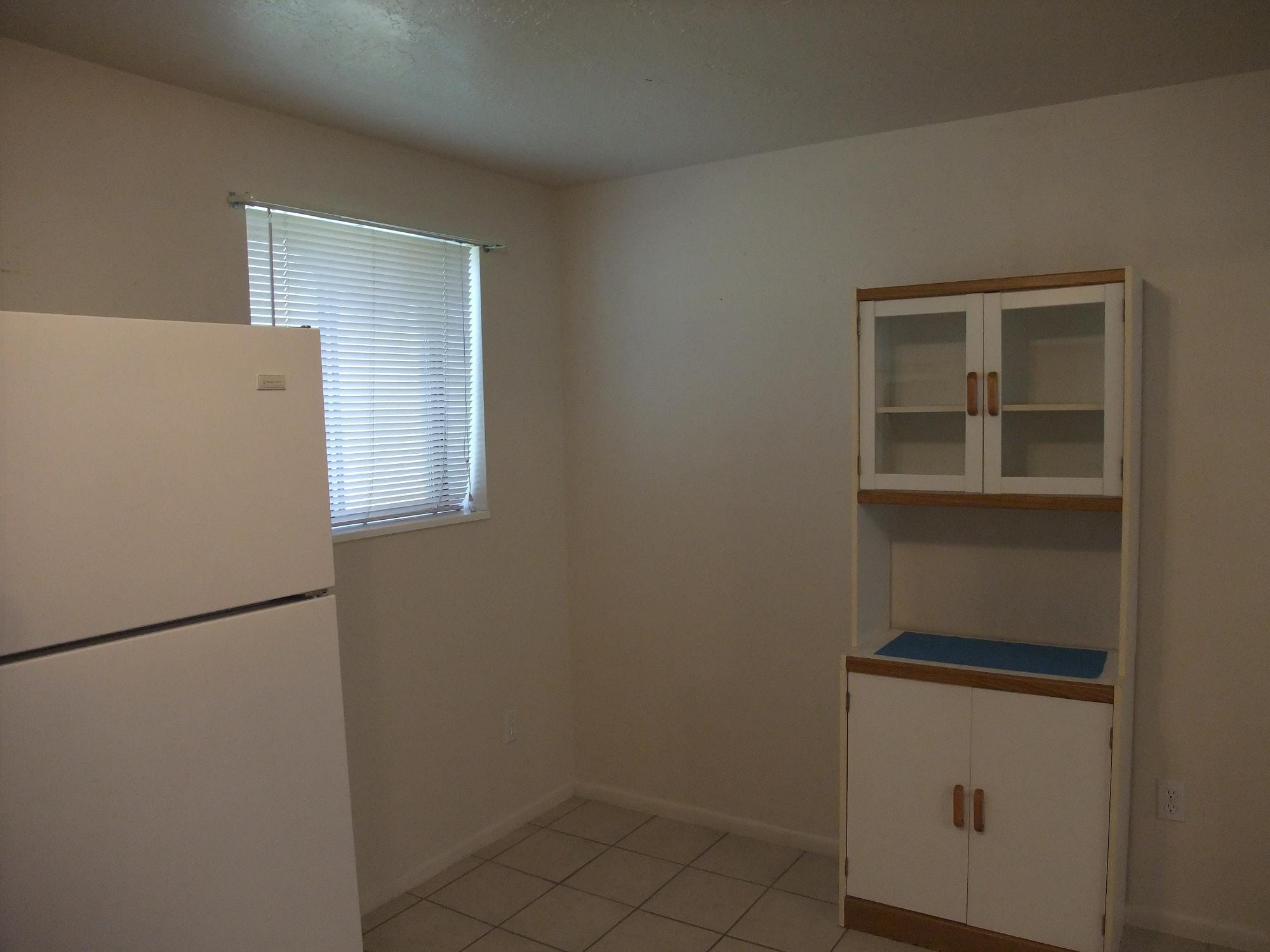 Building Photo - 104 W 5050 S