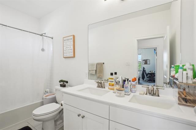 Building Photo - 8813 Creekhollow Ct