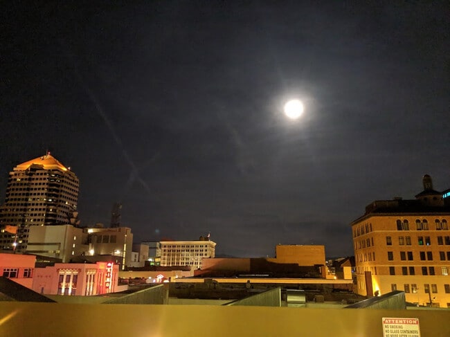 Building Photo - Downtown Living with great views