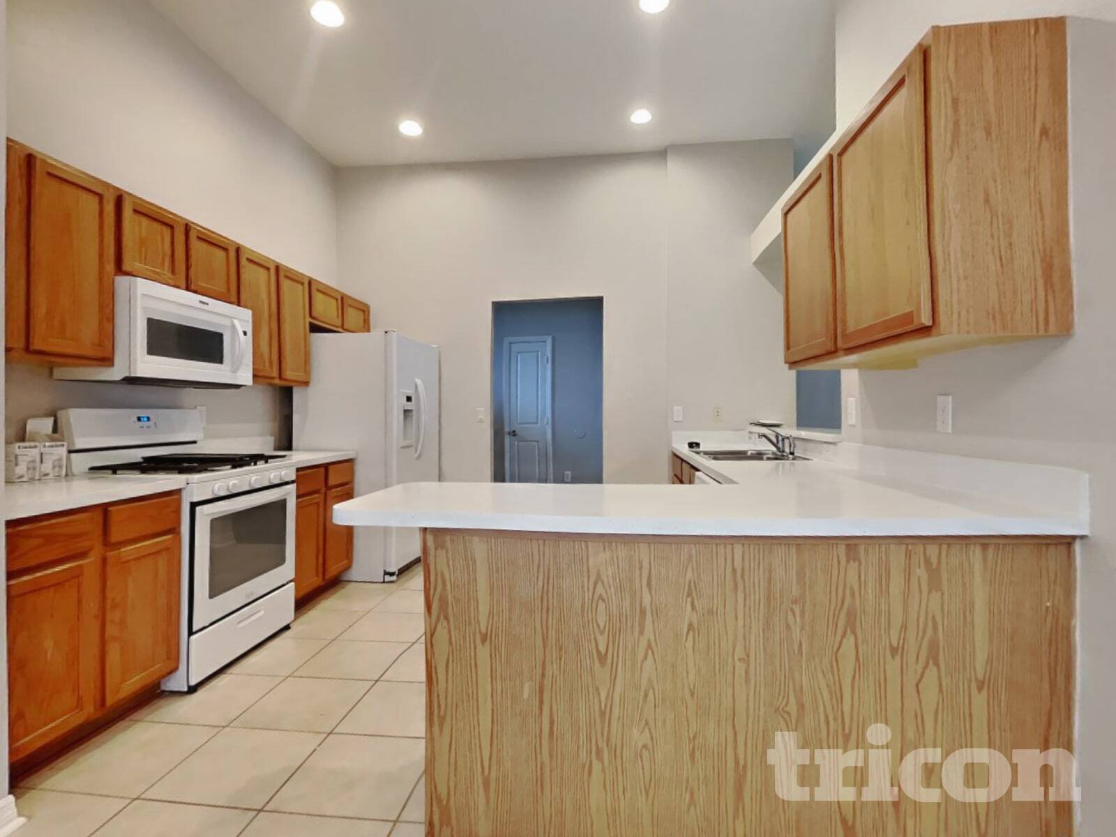 Building Photo - 6816 Monarch Park Dr