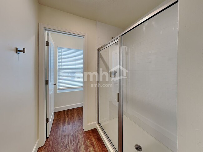 Building Photo - 11068 S Stream Rock Rd