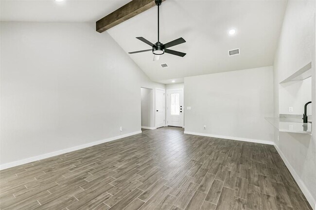 Building Photo - 10615 Prospect Hill Dr
