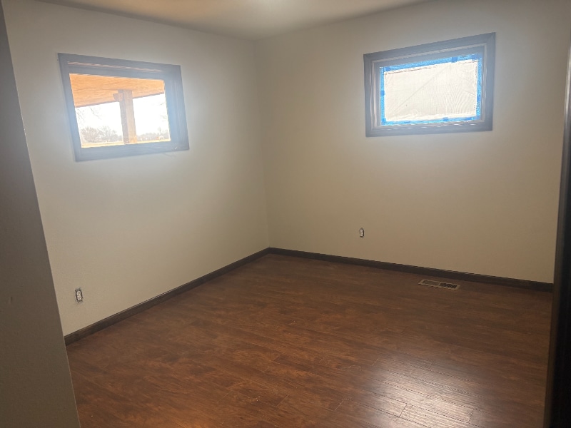 Building Photo - 694 E 400 Hwy