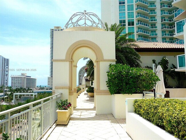 Building Photo - 250 Sunny Isles Blvd