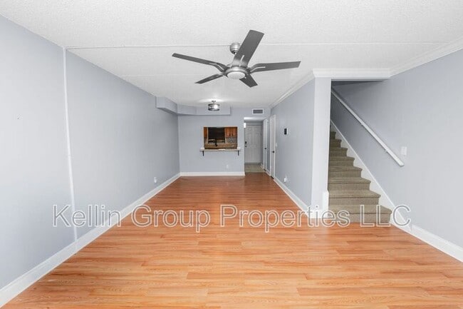 Building Photo - 2862 Somerset Park Dr