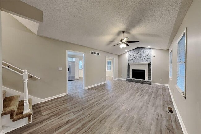 Building Photo - 266 Grapevine Dr