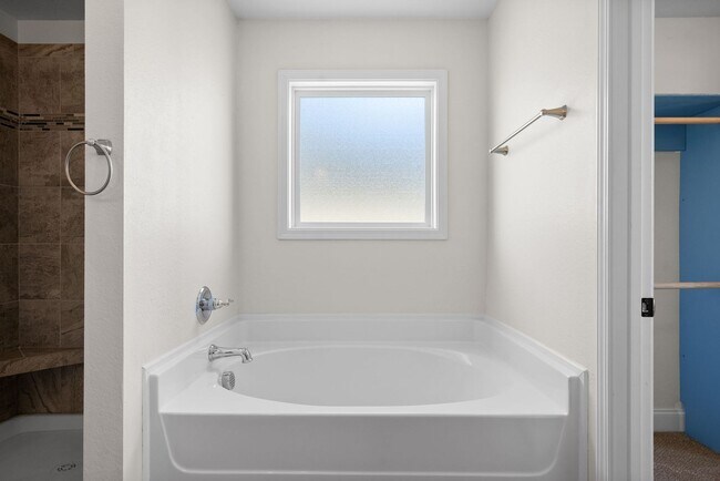 Building Photo - 1180 Henry Pl Blvd