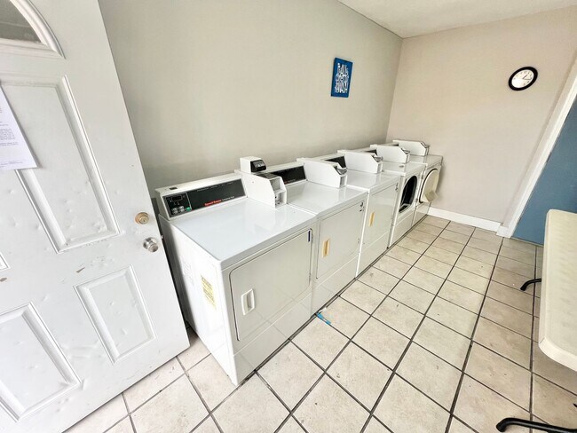 Building Photo - Meridian Apartments