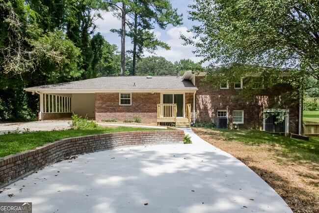 Building Photo - 1451 Cardinal Ln