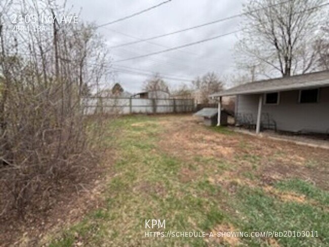 Building Photo - 2105 Ivy Ave