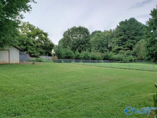 Building Photo - 132 Raleigh Way