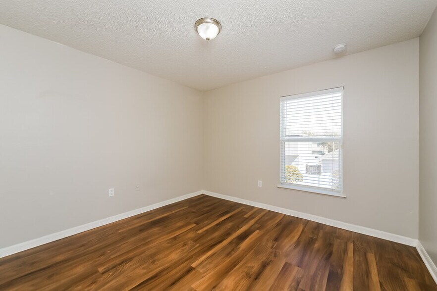 Building Photo - 4811 Petal Pawpaw Ln