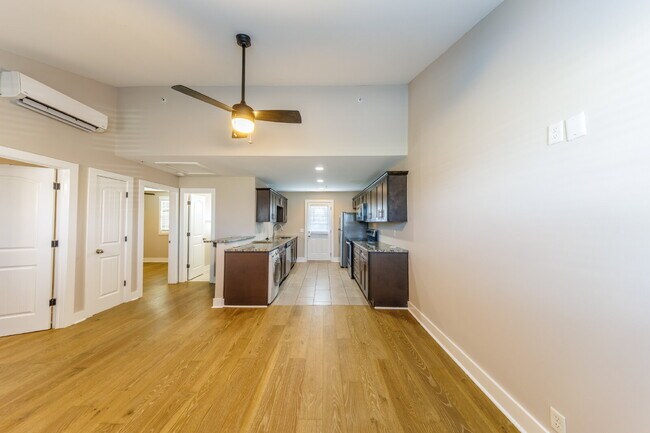 Building Photo - Renovated 2 Bed in Elizabeth Park for Lease w/ FLEXIBLE Lease Terms!!