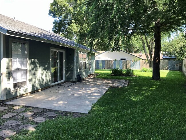 Building Photo - 3406 Valley Pike Rd