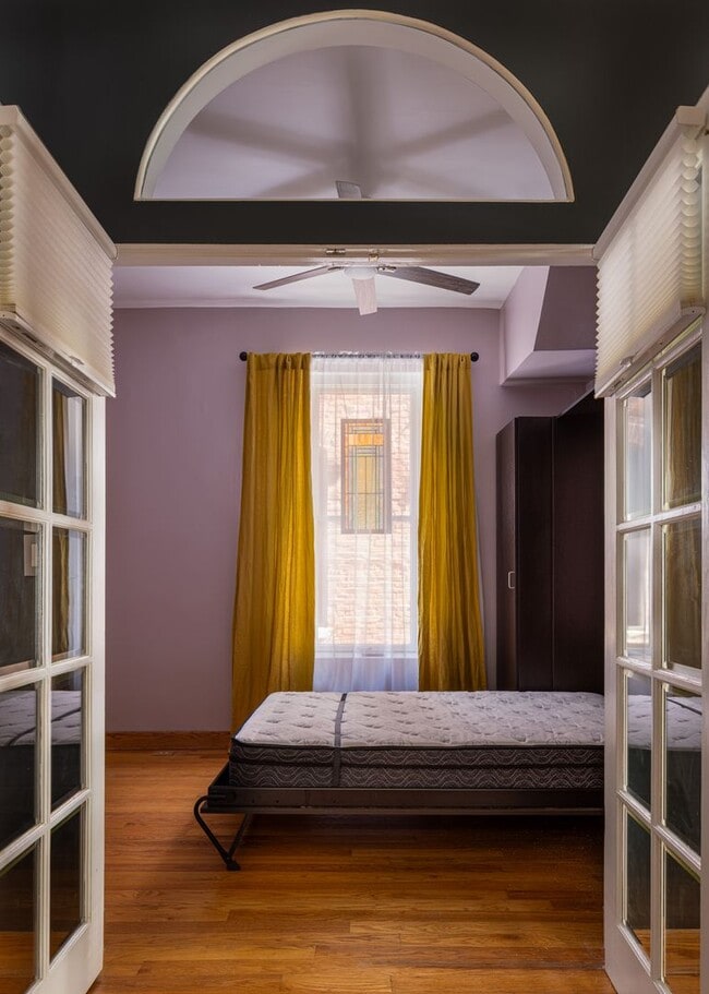 Building Photo - Stunning Union Hill Brownstone with Modern...