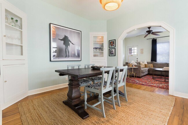 Building Photo - 4805 Avenue F
