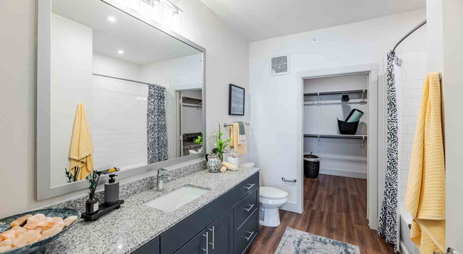 Building Photo - 615 E Foster Crossing Rd