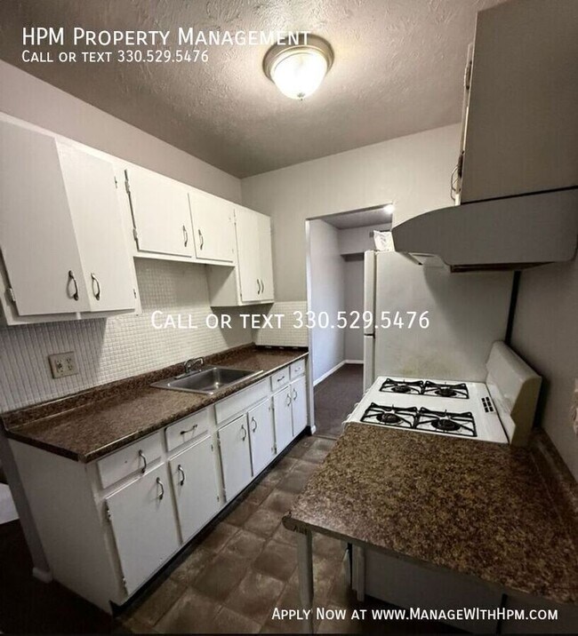 Building Photo - 841 SilverMeadow 104