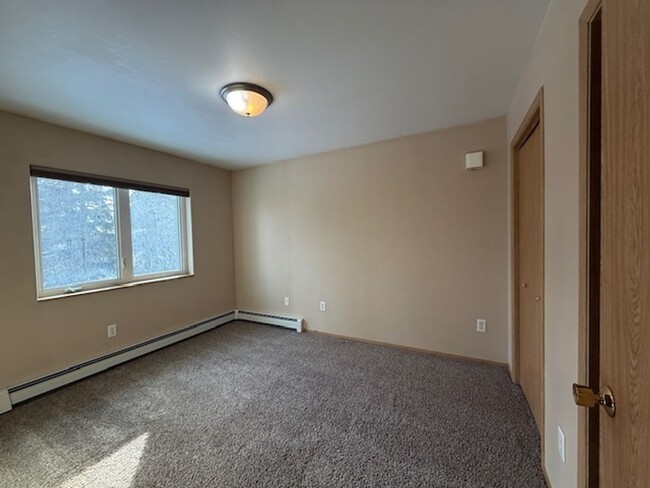 Building Photo - Great 3 Bedroom Home