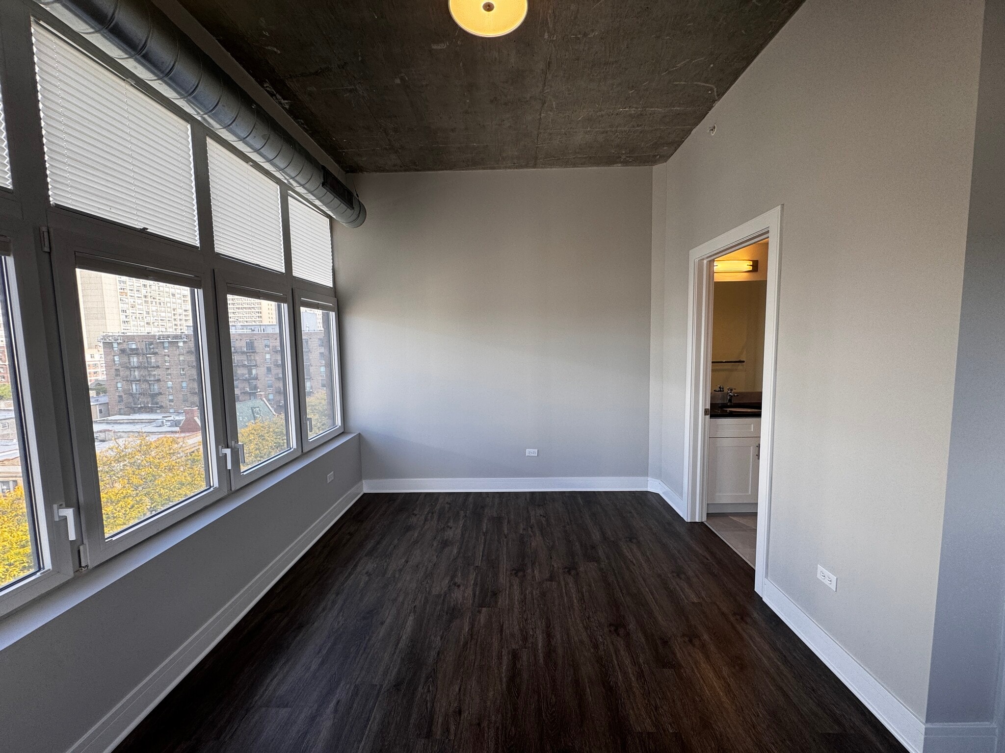 Building Photo - 3845 N Broadway St