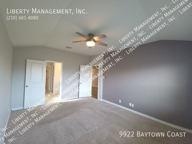 Building Photo - Charming One- Story Home On a GREENBELT LO...