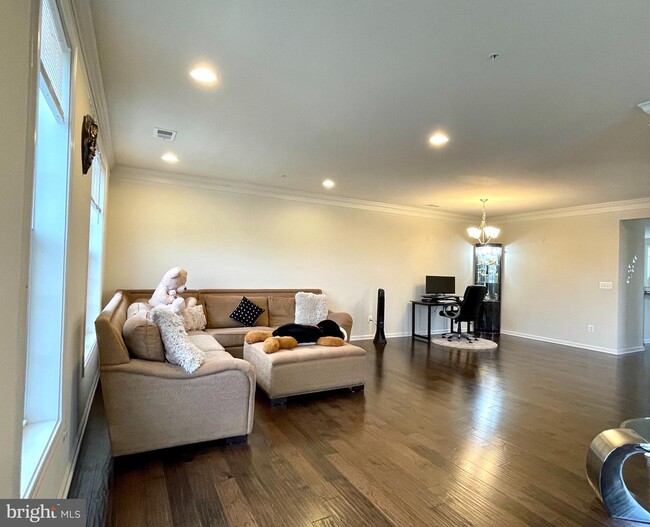 Building Photo - 23814 Hopewell Manor Terrace