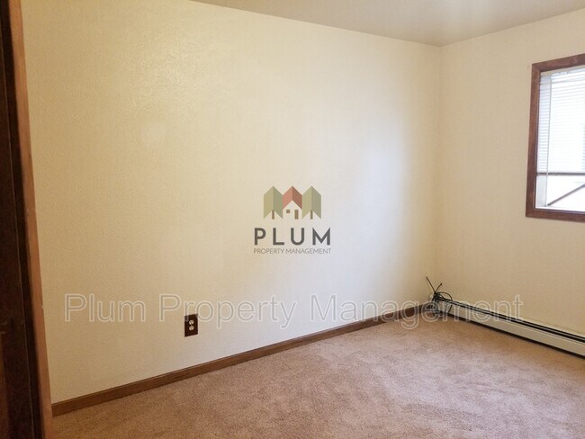 Building Photo - 720 Turner St