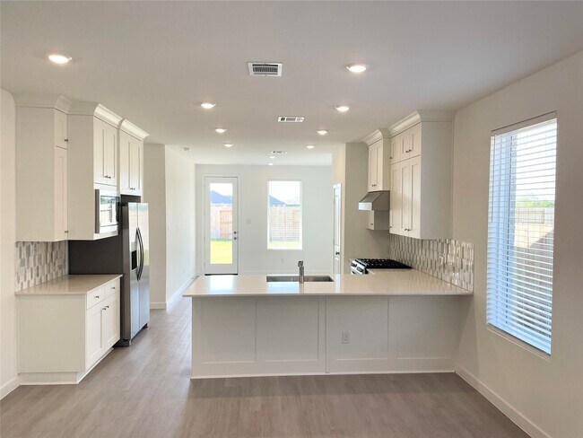 Primary Photo - 6423 Symphony Wave Dr