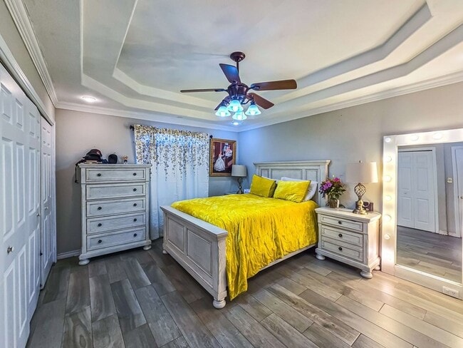 Building Photo - 2673 Crown View Drive