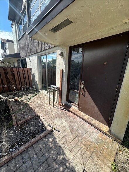 Building Photo - 3201 NW 4th Terrace