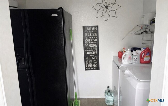 Building Photo - 1444 Willow Dr