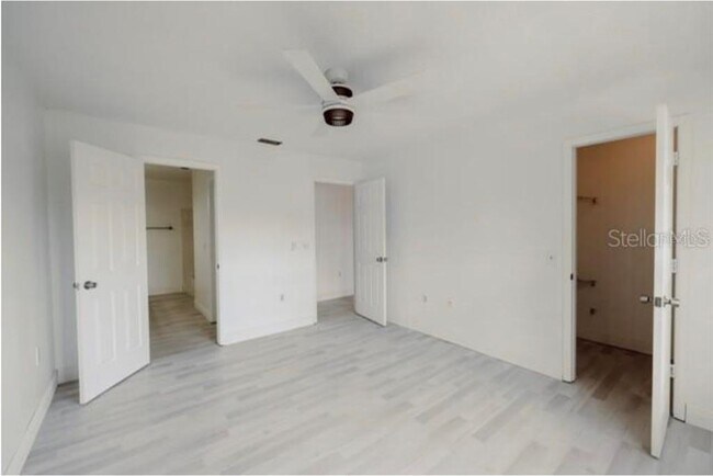 Building Photo - 1218 Bermuda Lakes Ln