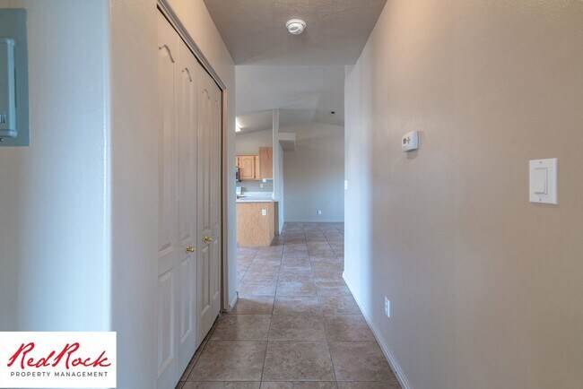 Building Photo - 1178 E 300 S
