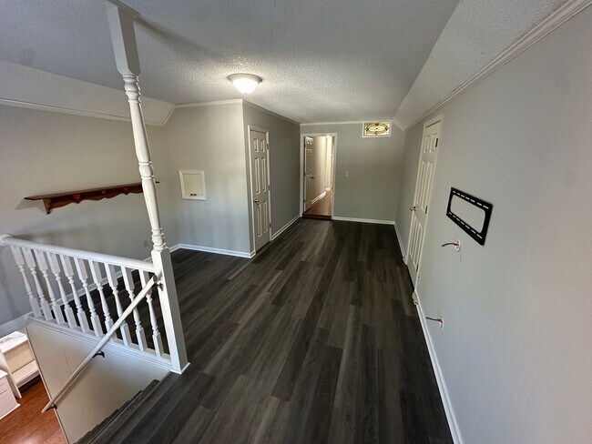 Building Photo - FOR LEASE - 4 Bed, 4 Bath, 5000sqft, 1.5 a...