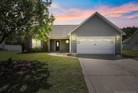 Building Photo - 488 Collinwood Dr