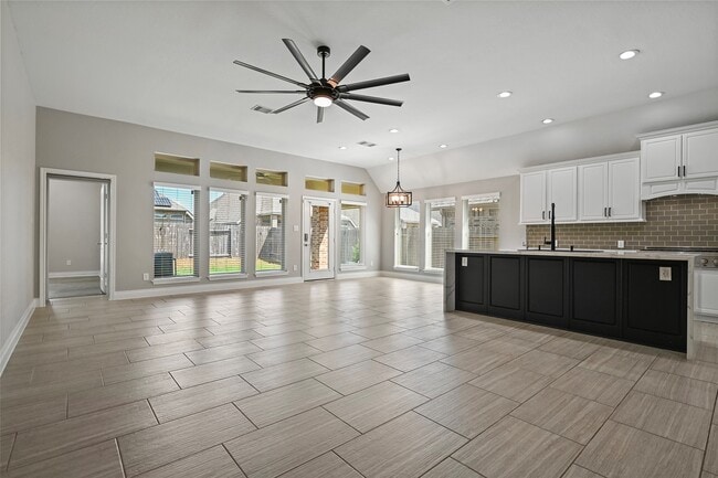 Building Photo - 1346 Mystic River Ln