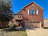 Building Photo - FABULOUS 4 bed/2.5 bath/2 car garage Two S...