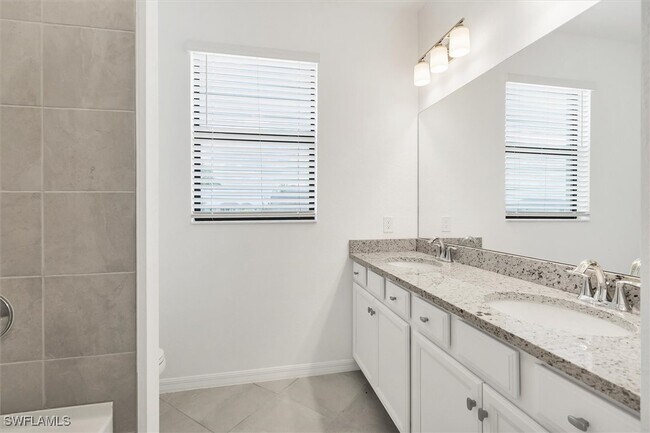 Building Photo - 3350 Antilla Ct