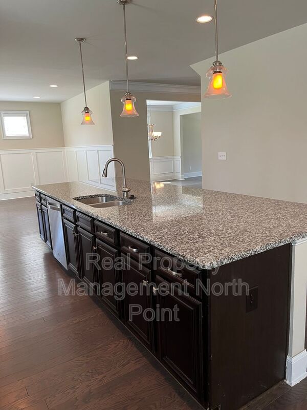 Building Photo - 184 Gray Trl