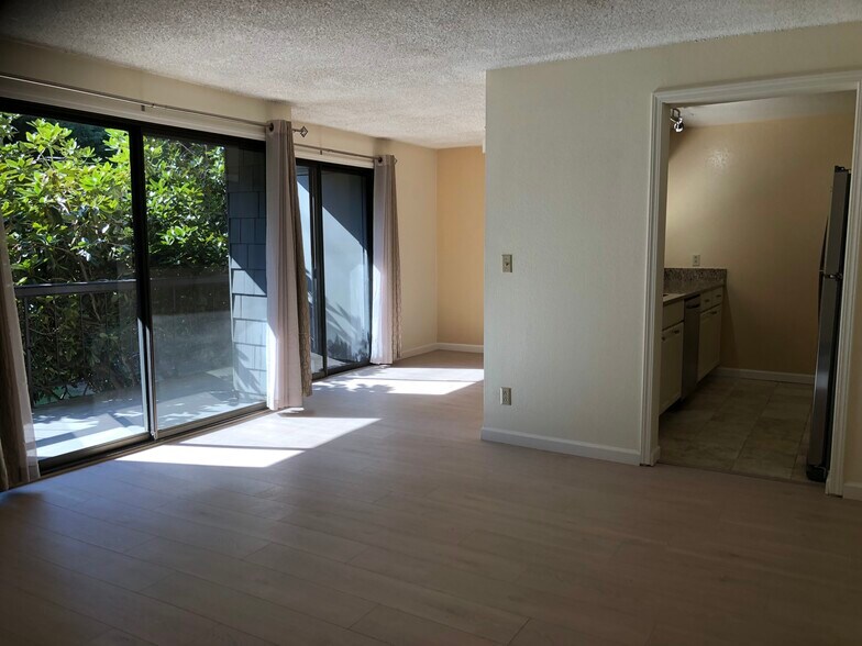 Building Photo - 6479 137th Ave NE