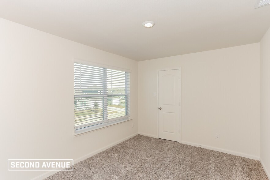 Building Photo - 9617 Teton Vis Dr