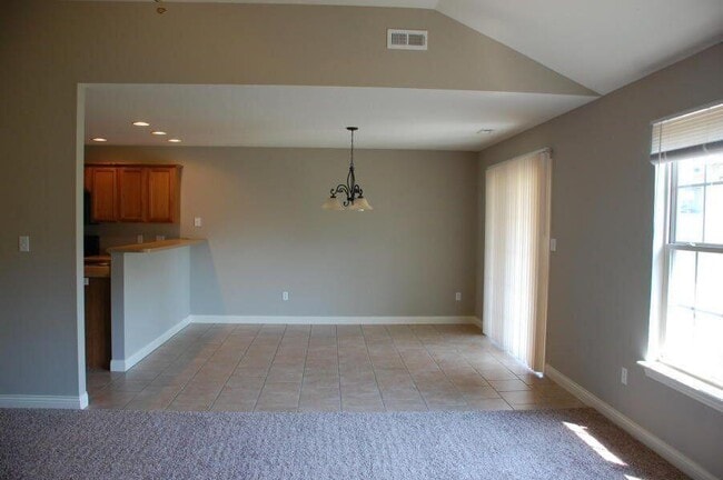 Building Photo - 3206 Elephant Dr