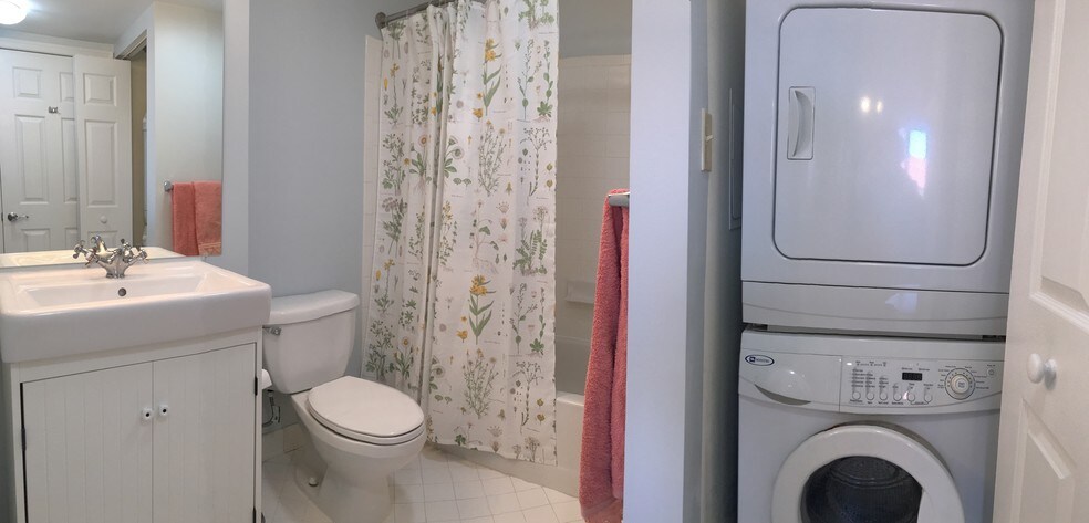 Bathroom - 4808 Moorland Ln