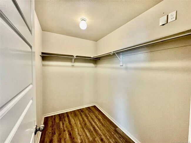 Building Photo - Newer build in Cherry Creek Phase III.