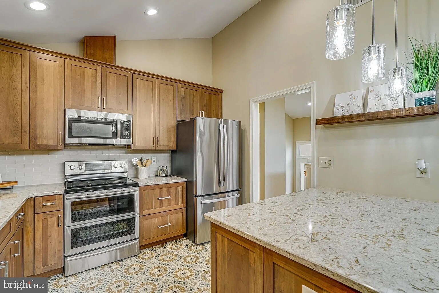 Building Photo - 8651 Cromwell Dr