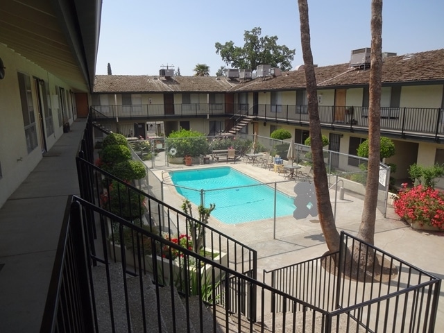 Building Photo - Tradewinds Apartments