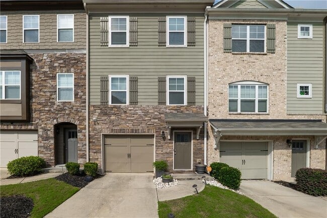 Primary Photo - 915 Society Cir