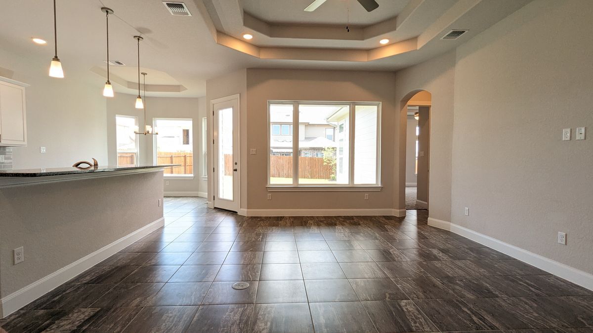 Building Photo - 6931 Comanche Cougar